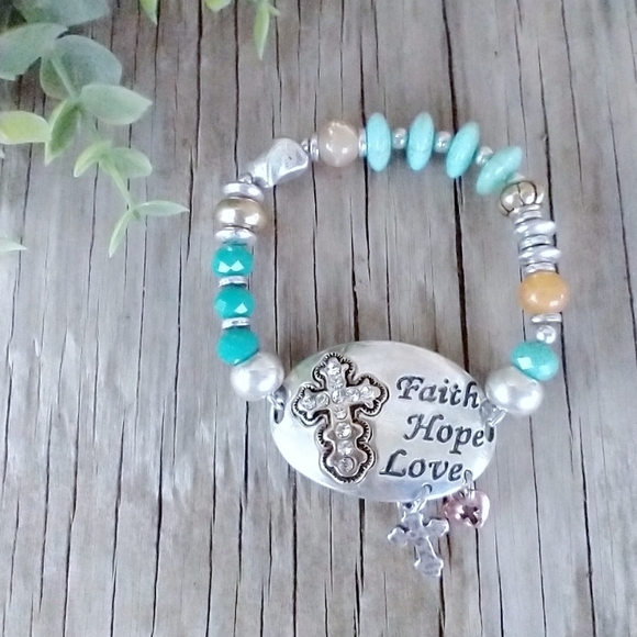 NWT Western Faith Hope Love Stretch Bracelet - Picture 1 of 5